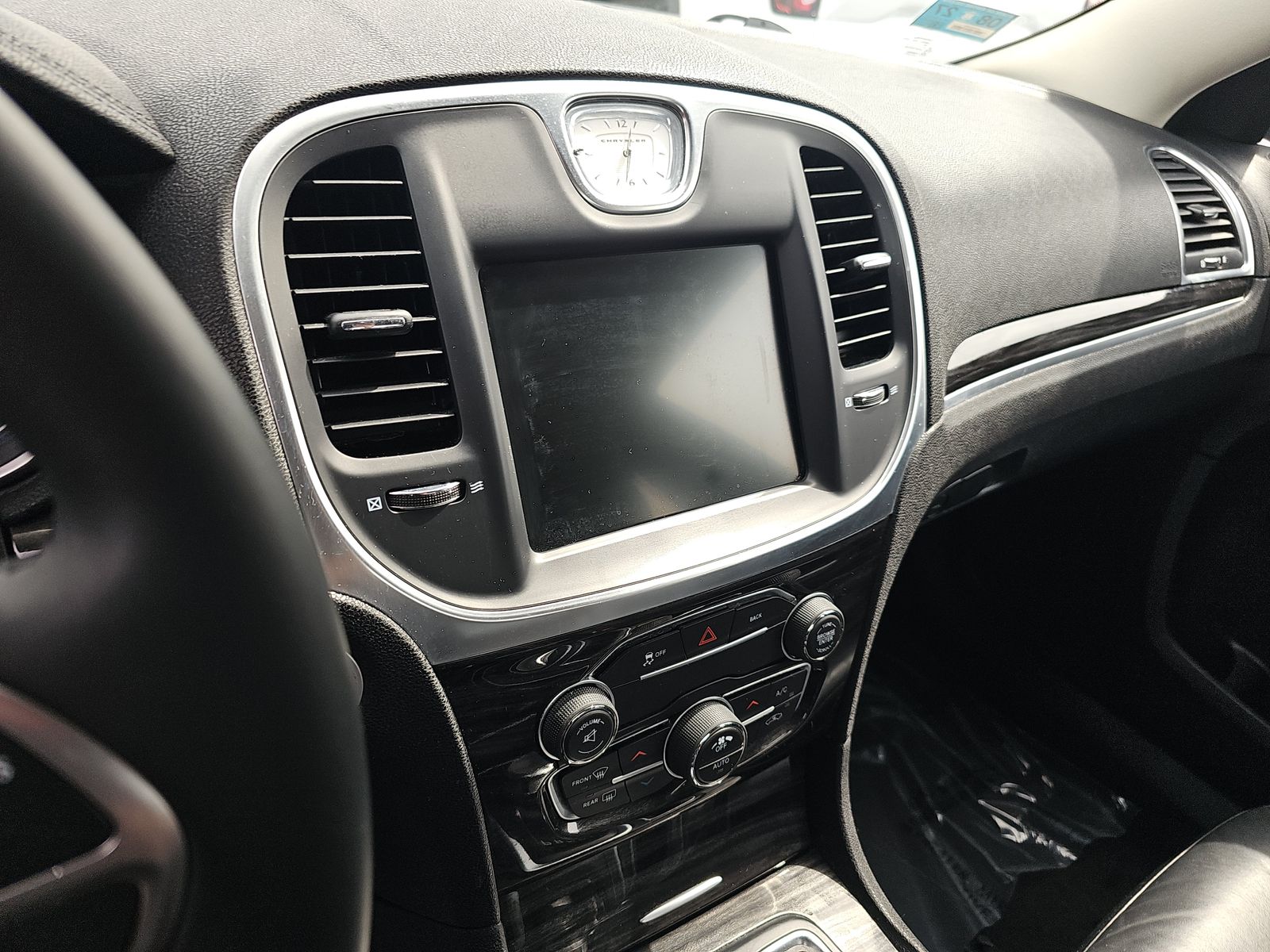 2016 Chrysler 300 Limited RWD