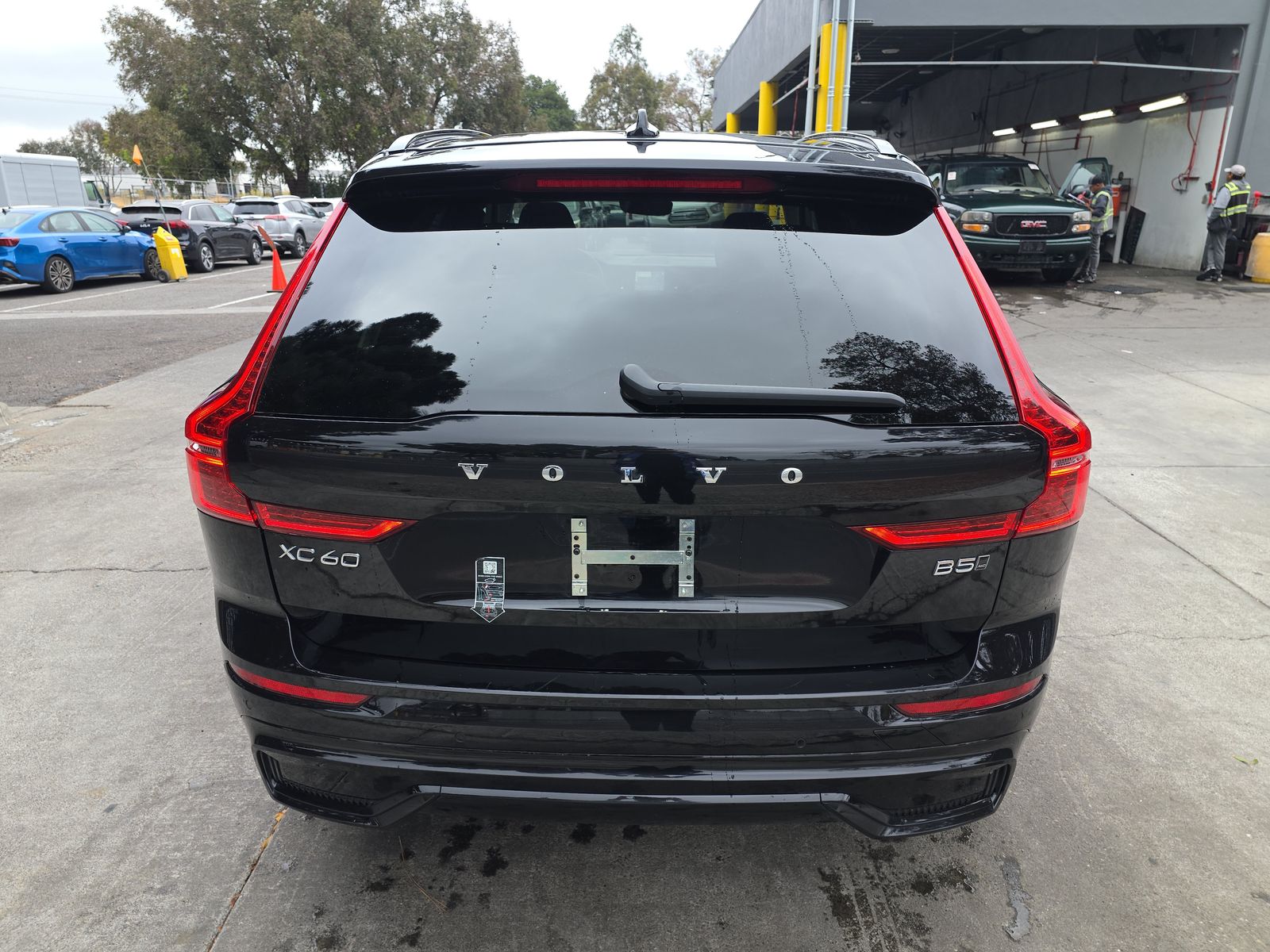 2025 Volvo XC60 B5 Plus AWD