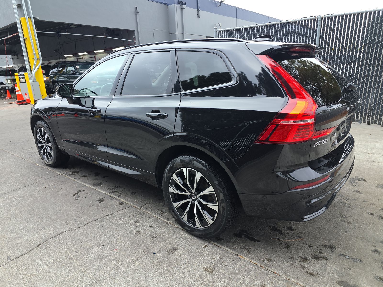 2025 Volvo XC60 B5 Plus AWD