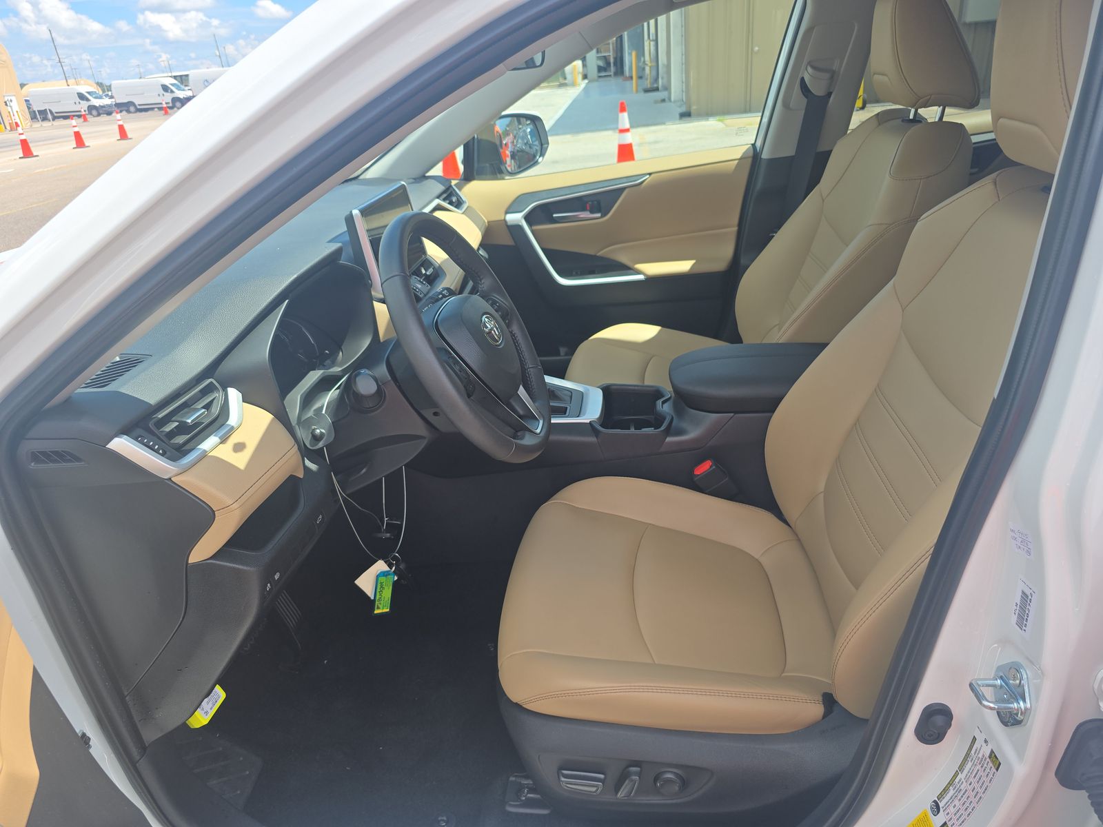 2025 Toyota RAV4 XLE Premium FWD