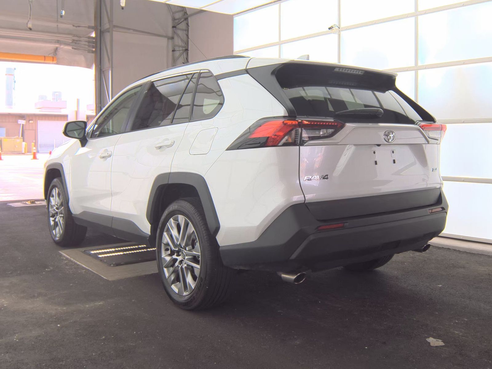 2025 Toyota RAV4 XLE Premium FWD