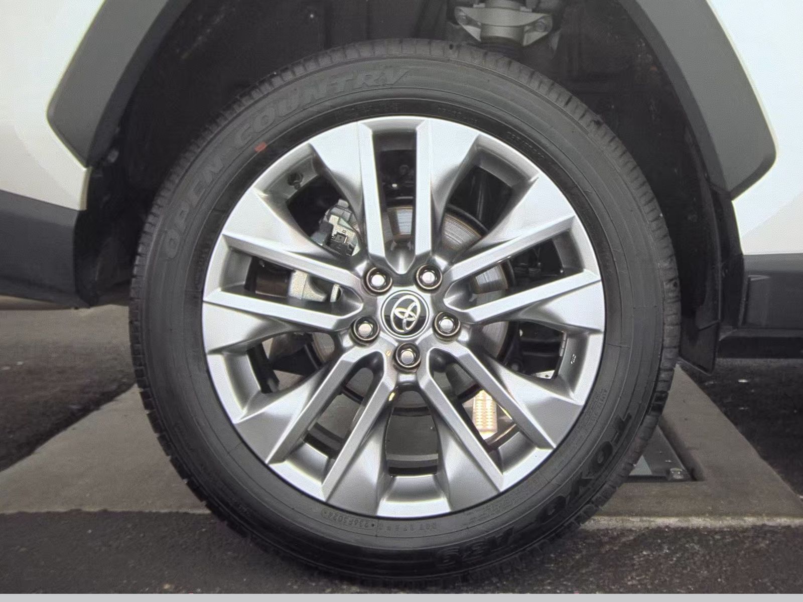 2025 Toyota RAV4 XLE Premium FWD