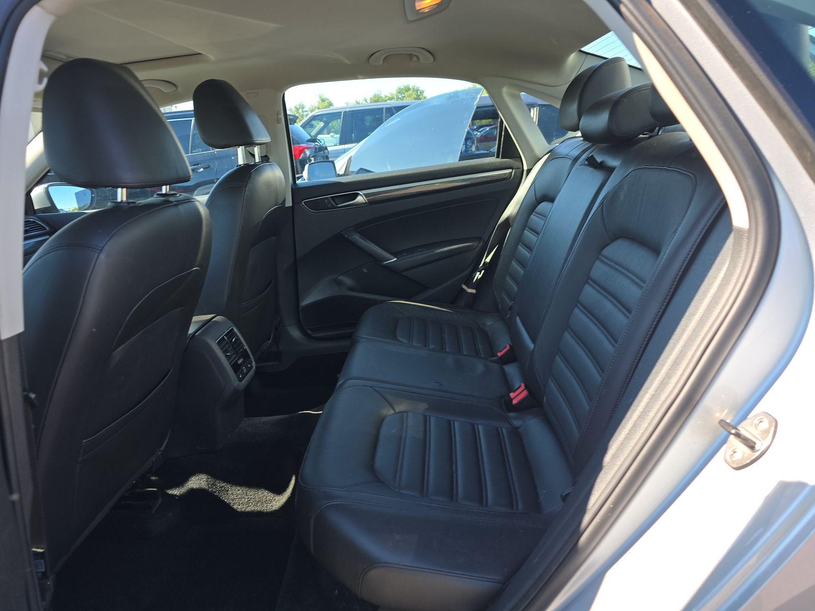 2017 Volkswagen Passat 3.6L SEL Premium FWD
