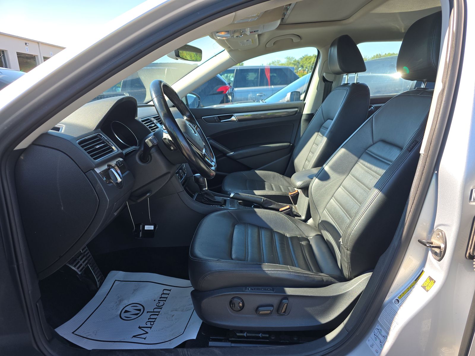 2017 Volkswagen Passat 3.6L SEL Premium FWD