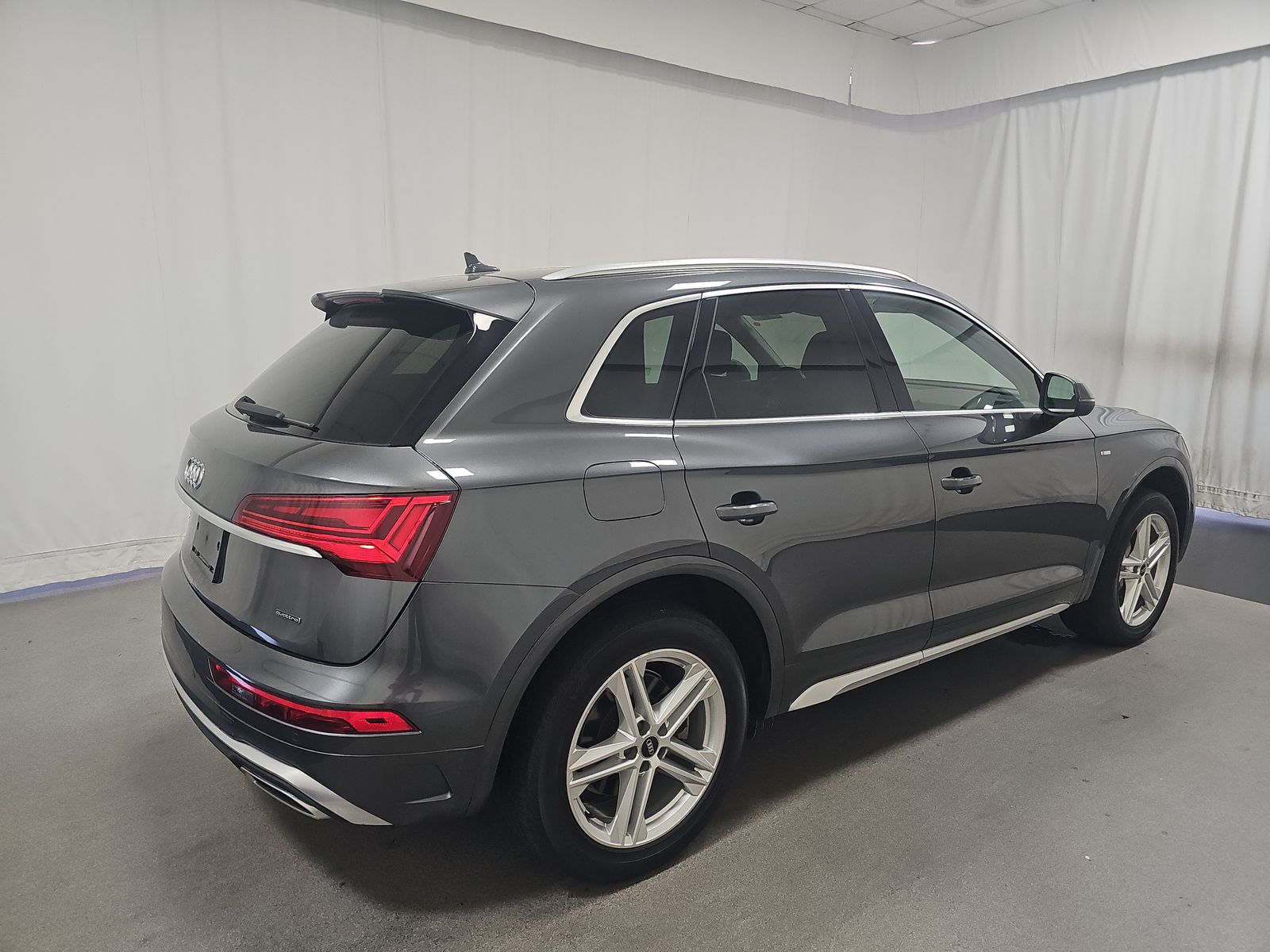 2023 Audi Q5 e Plug-In Hybrid S line Premium Plus AWD