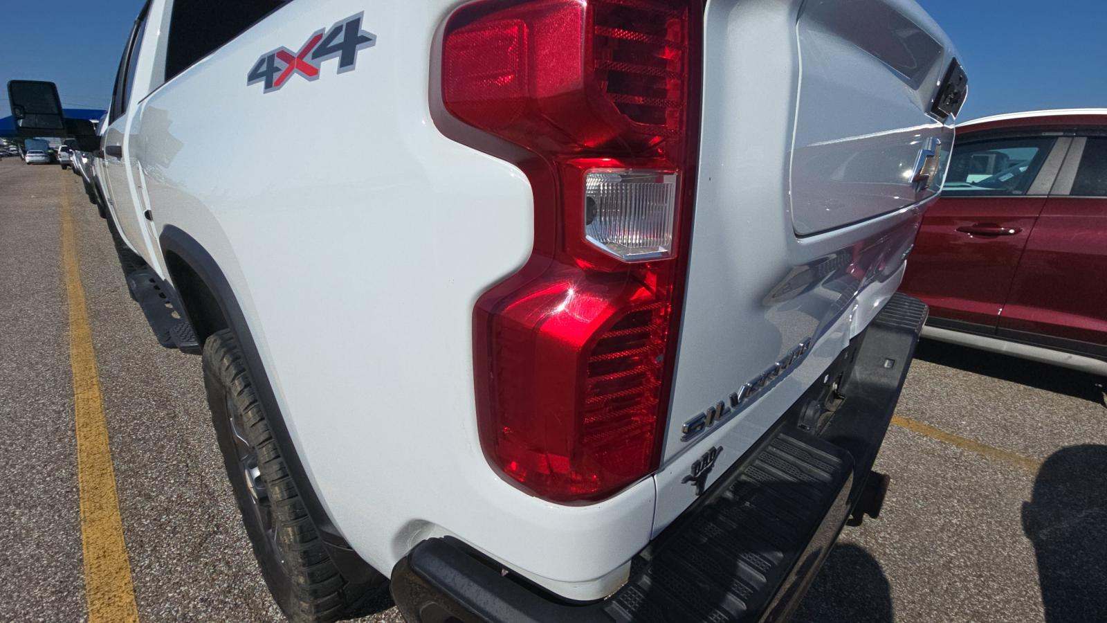 2022 Chevrolet Silverado 2500HD Custom AWD