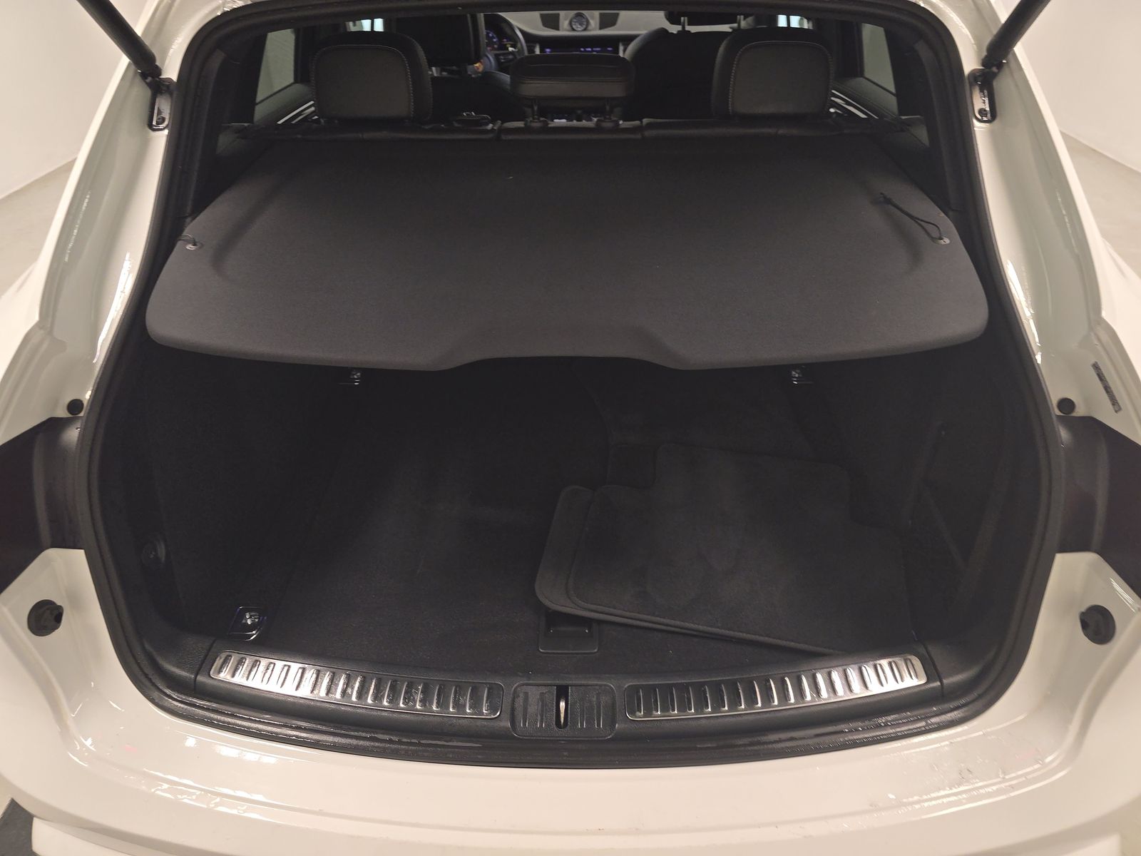 2023 Porsche Macan S AWD
