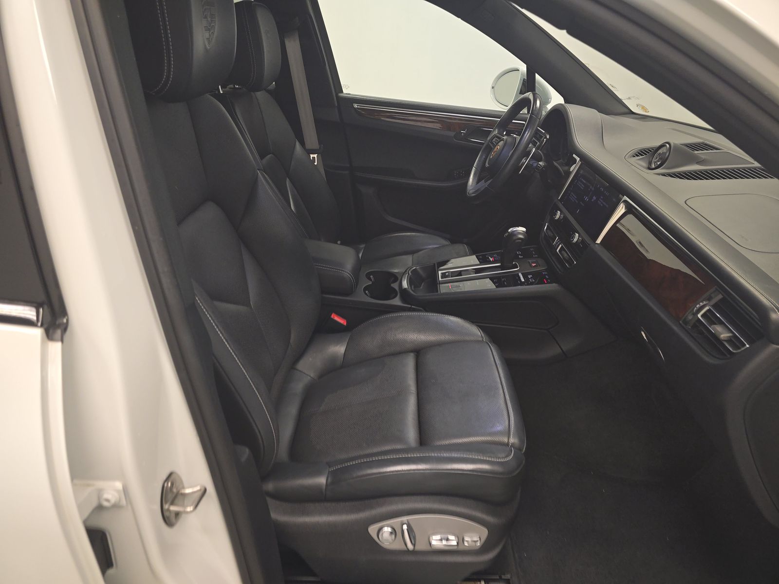 2023 Porsche Macan S AWD