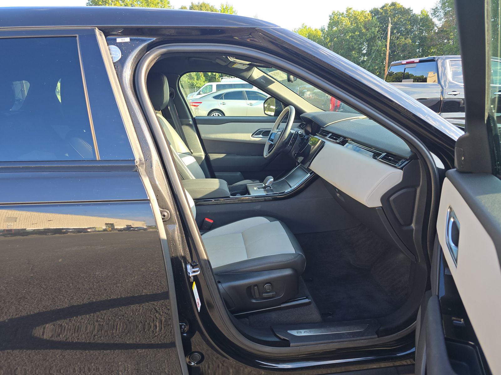 2024 Land Rover Range Rover Velar Dynamic SE AWD