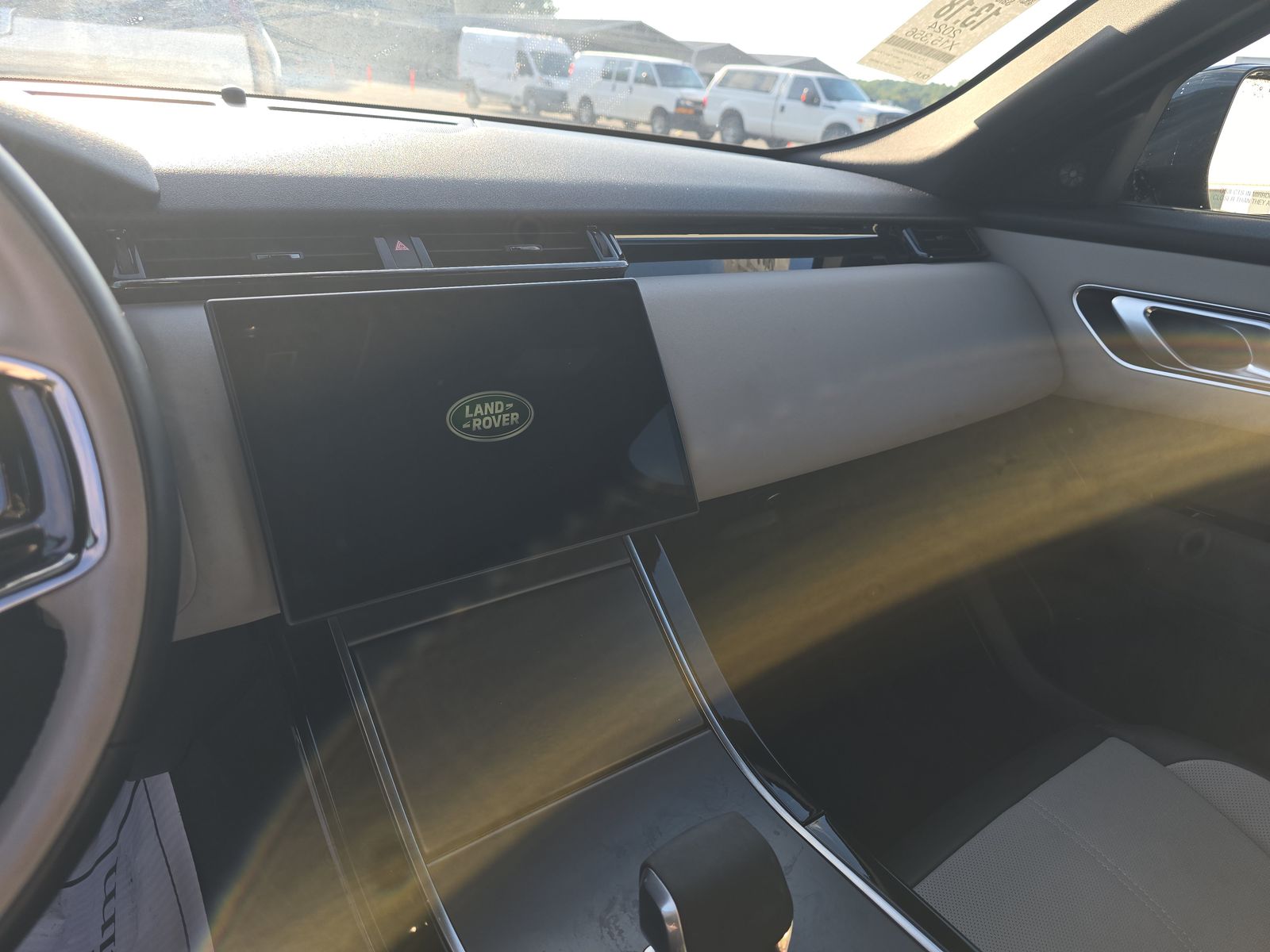 2024 Land Rover Range Rover Velar Dynamic SE AWD