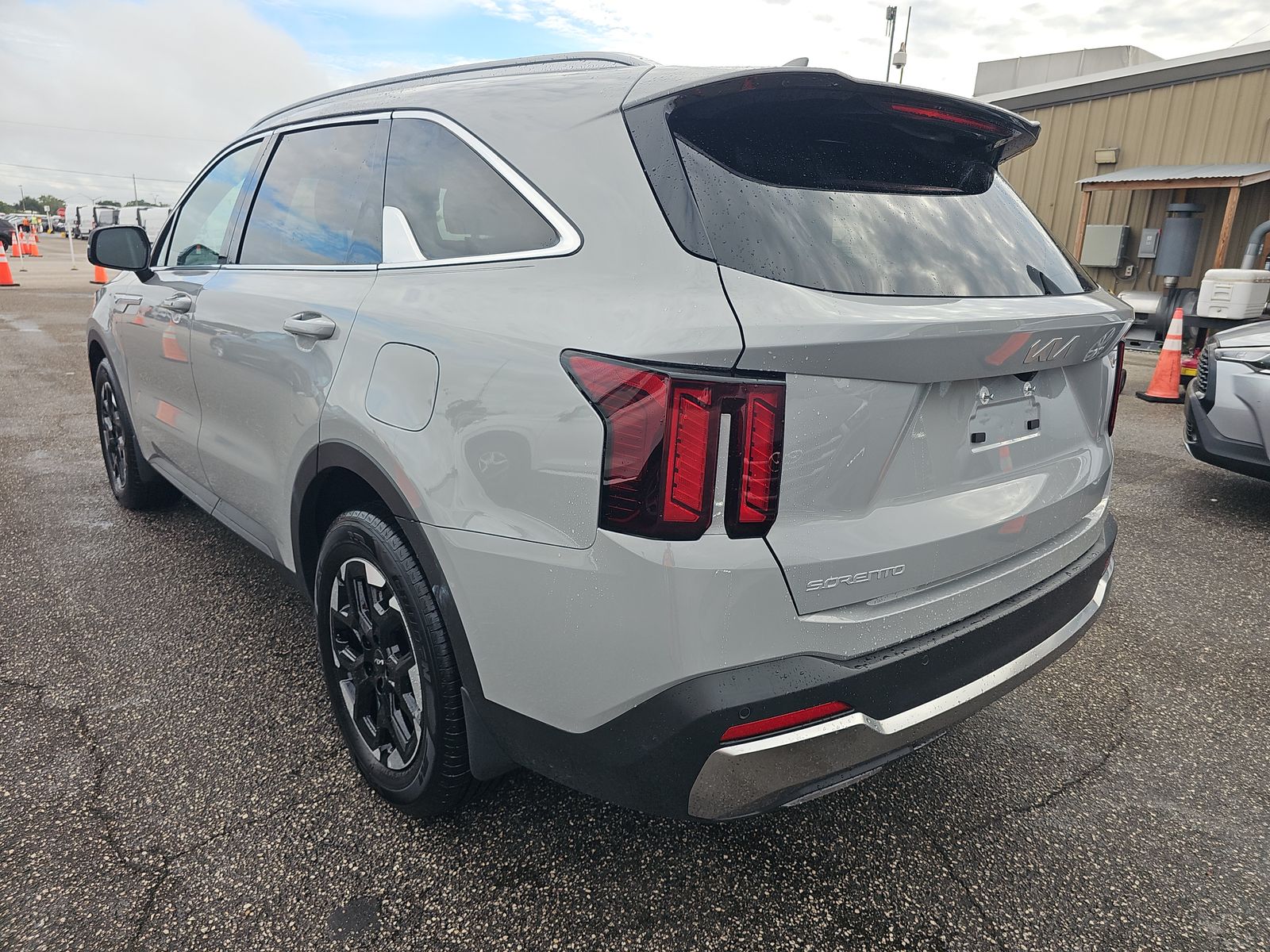 2025 Kia Sorento S FWD