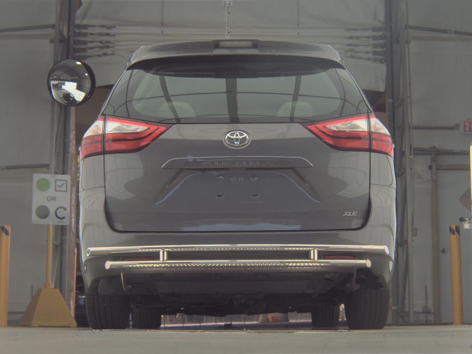 2019 Toyota Sienna XLE FWD
