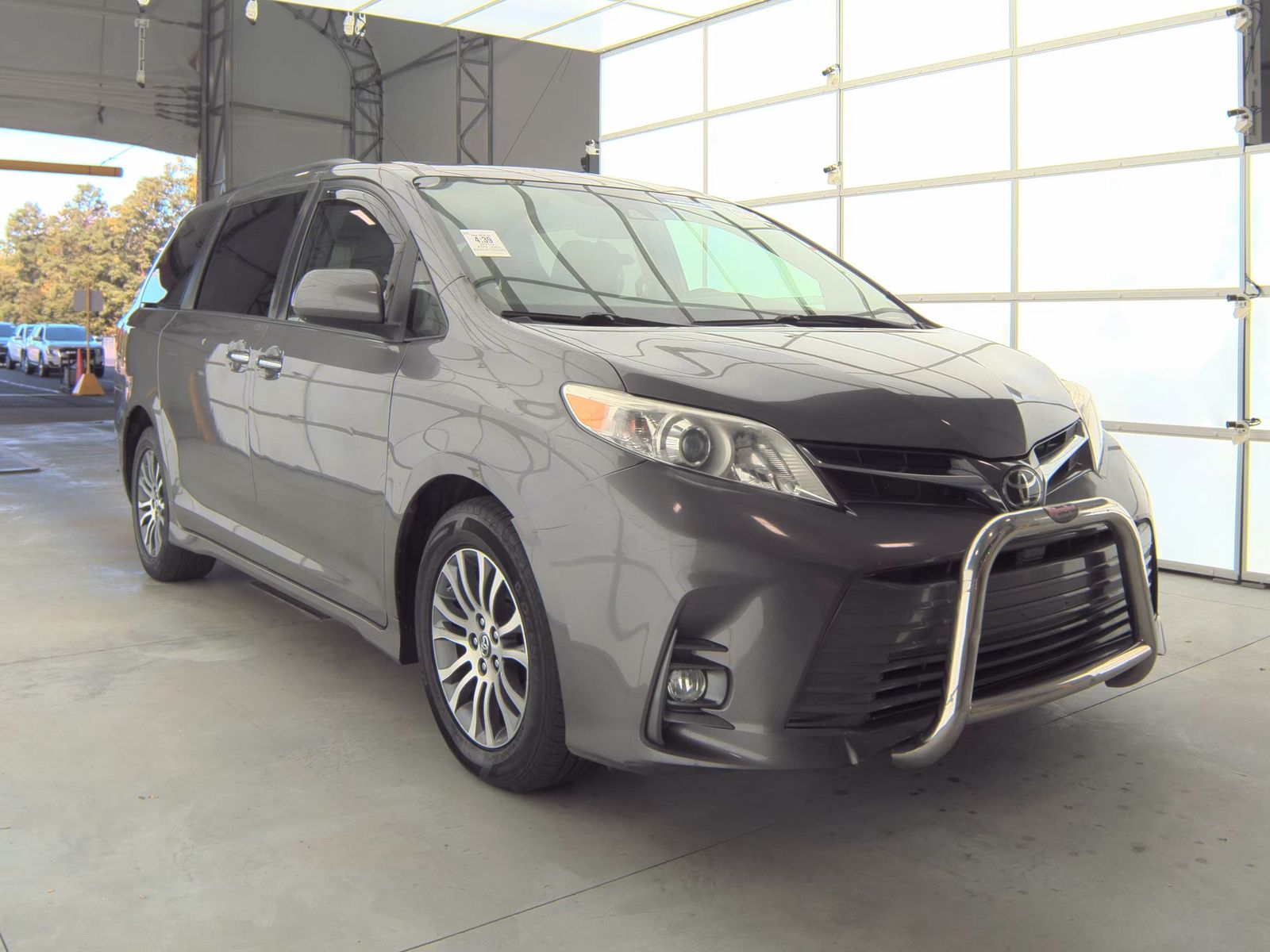 2019 Toyota Sienna XLE FWD
