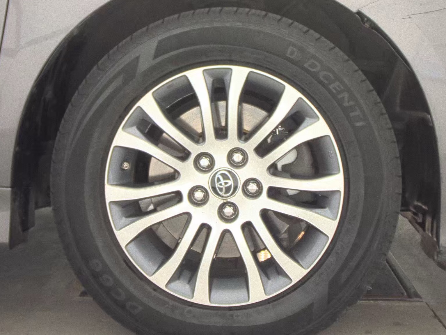 2019 Toyota Sienna XLE FWD