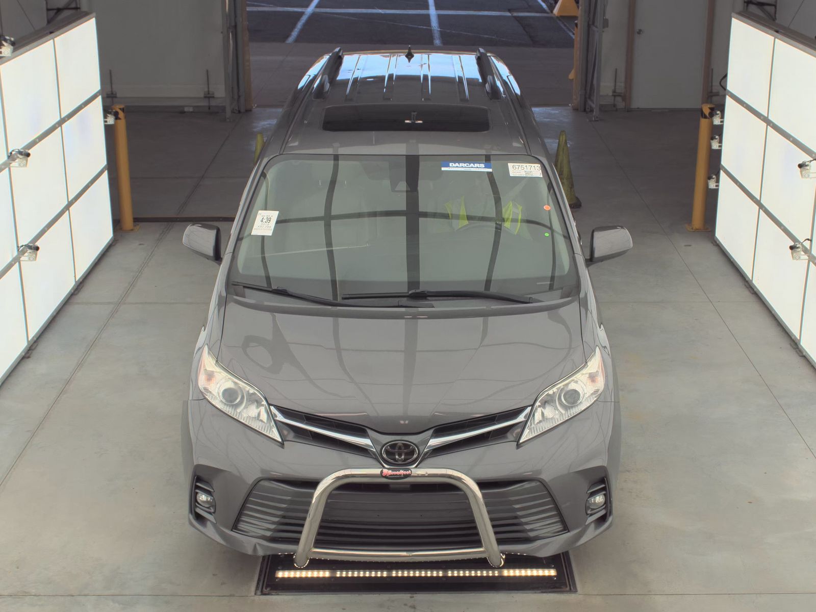 2019 Toyota Sienna XLE FWD