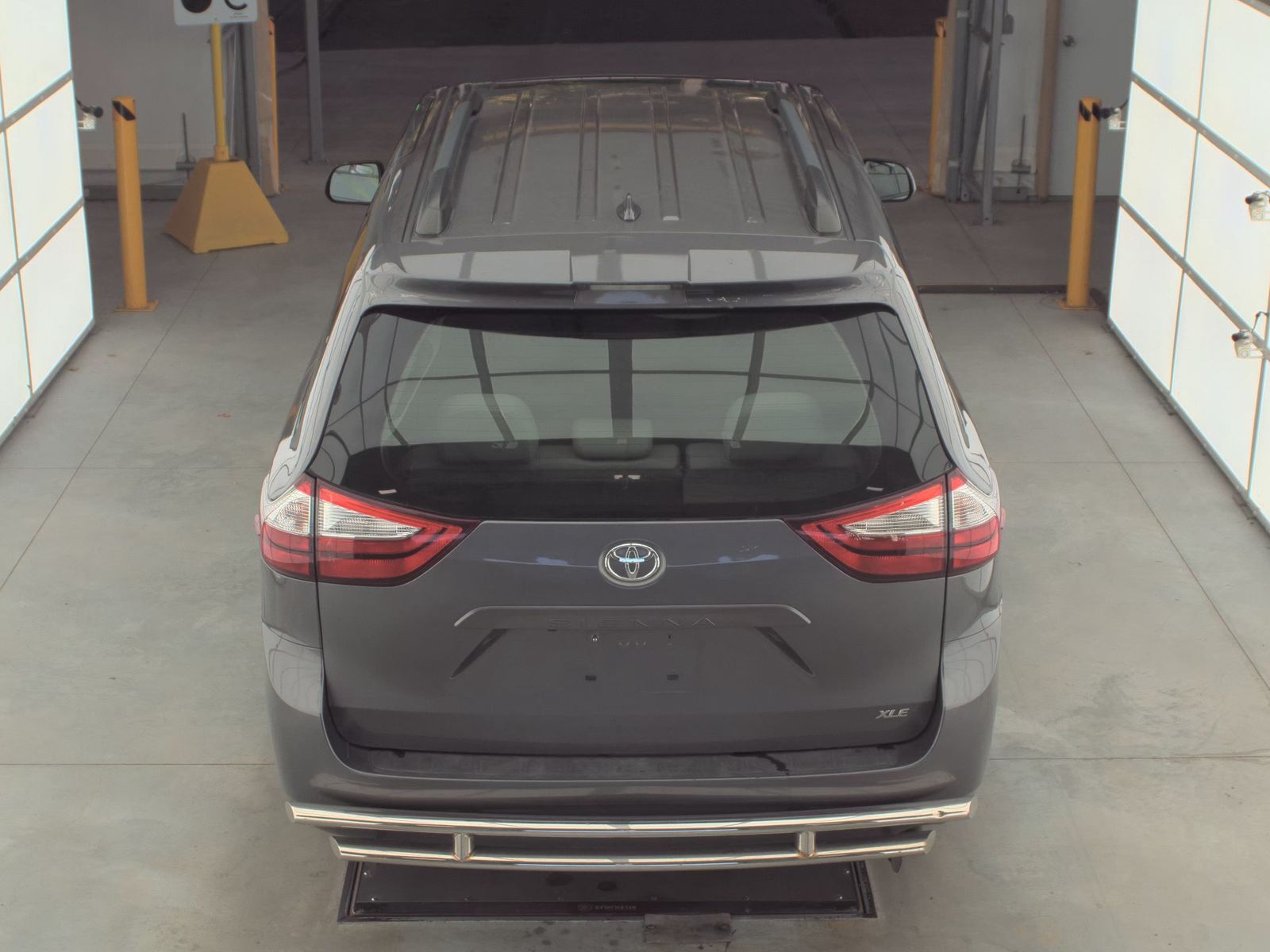 2019 Toyota Sienna XLE FWD