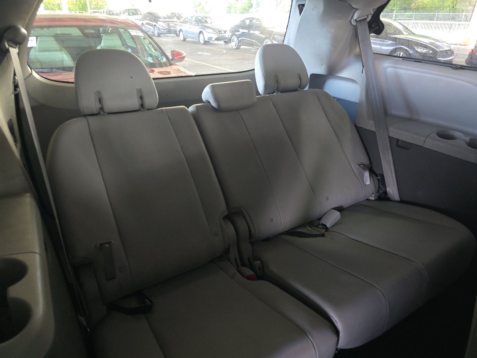 2019 Toyota Sienna XLE FWD