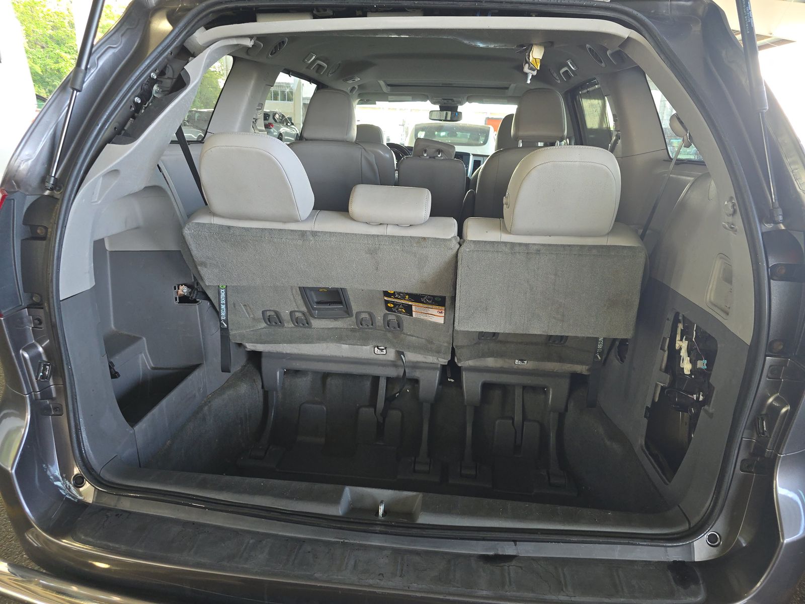 2019 Toyota Sienna XLE FWD