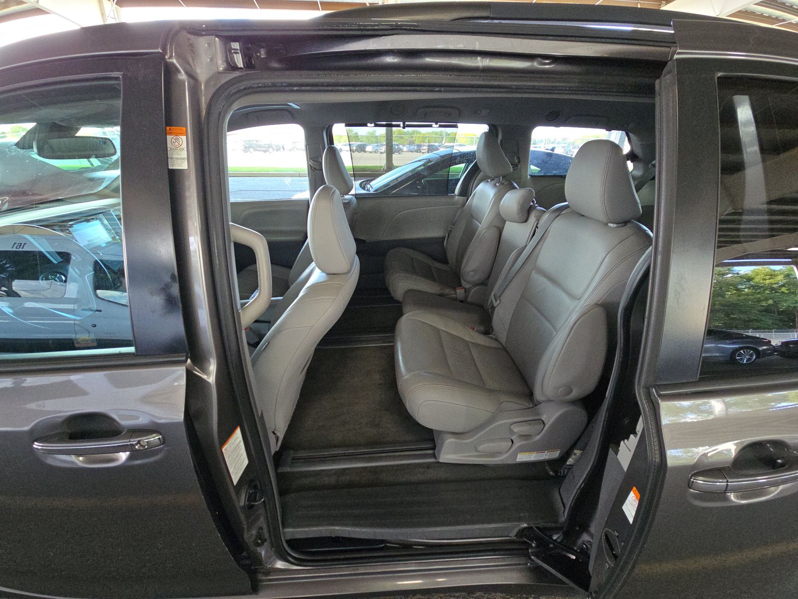 2019 Toyota Sienna XLE FWD