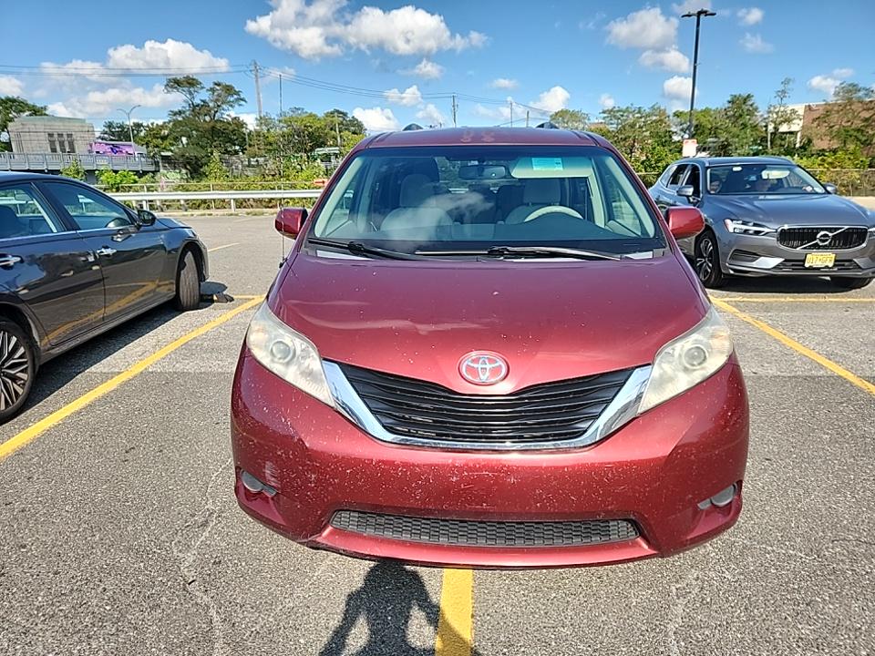 2013 Toyota Sienna LE FWD