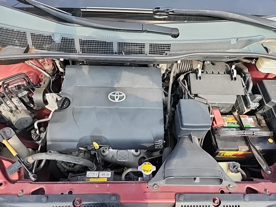 2013 Toyota Sienna LE FWD