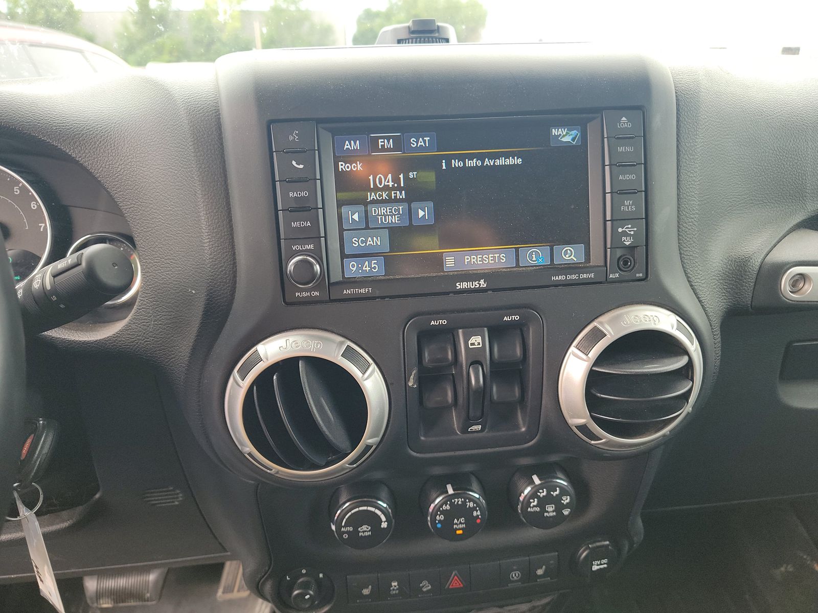 2017 Jeep Wrangler Unlimited Sahara AWD