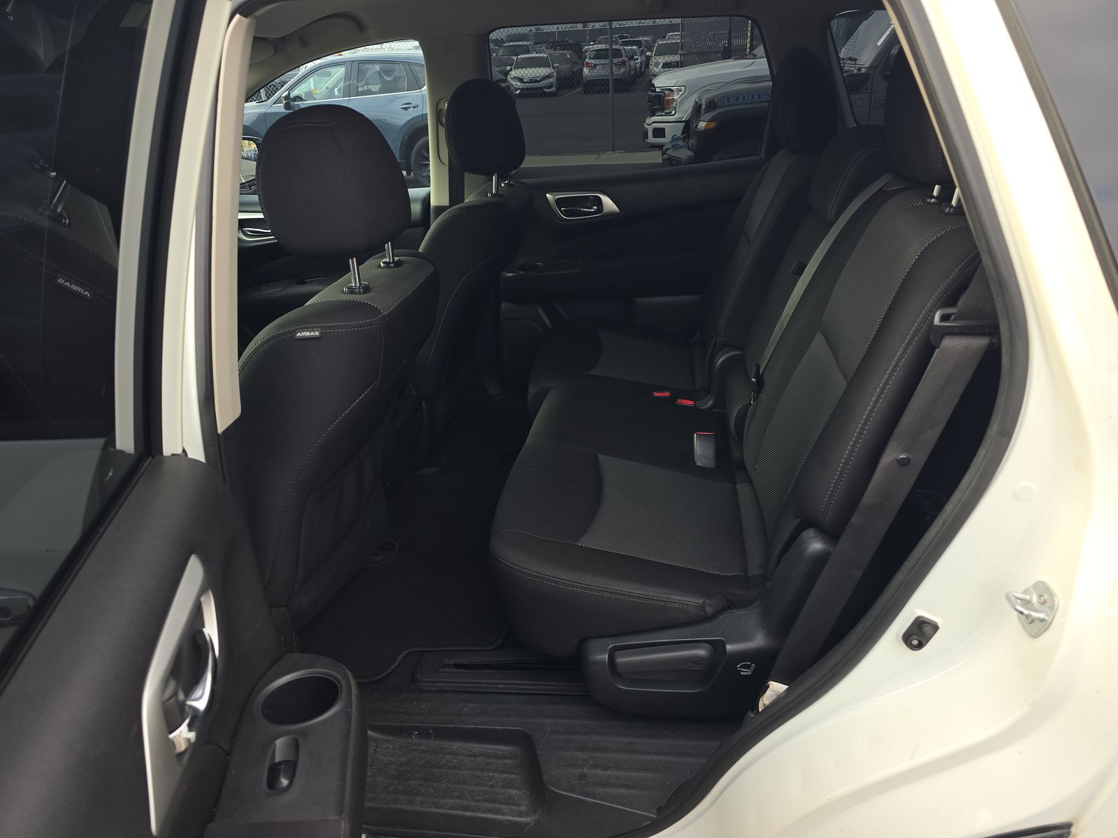 2017 Nissan Pathfinder SV FWD