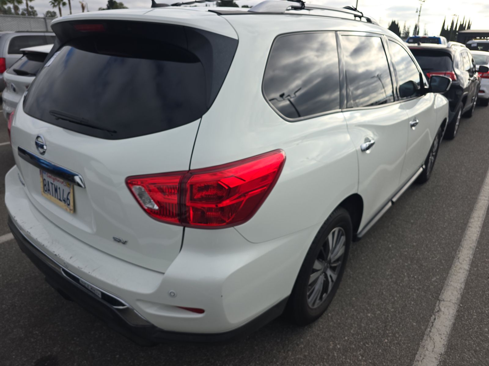 2017 Nissan Pathfinder SV FWD