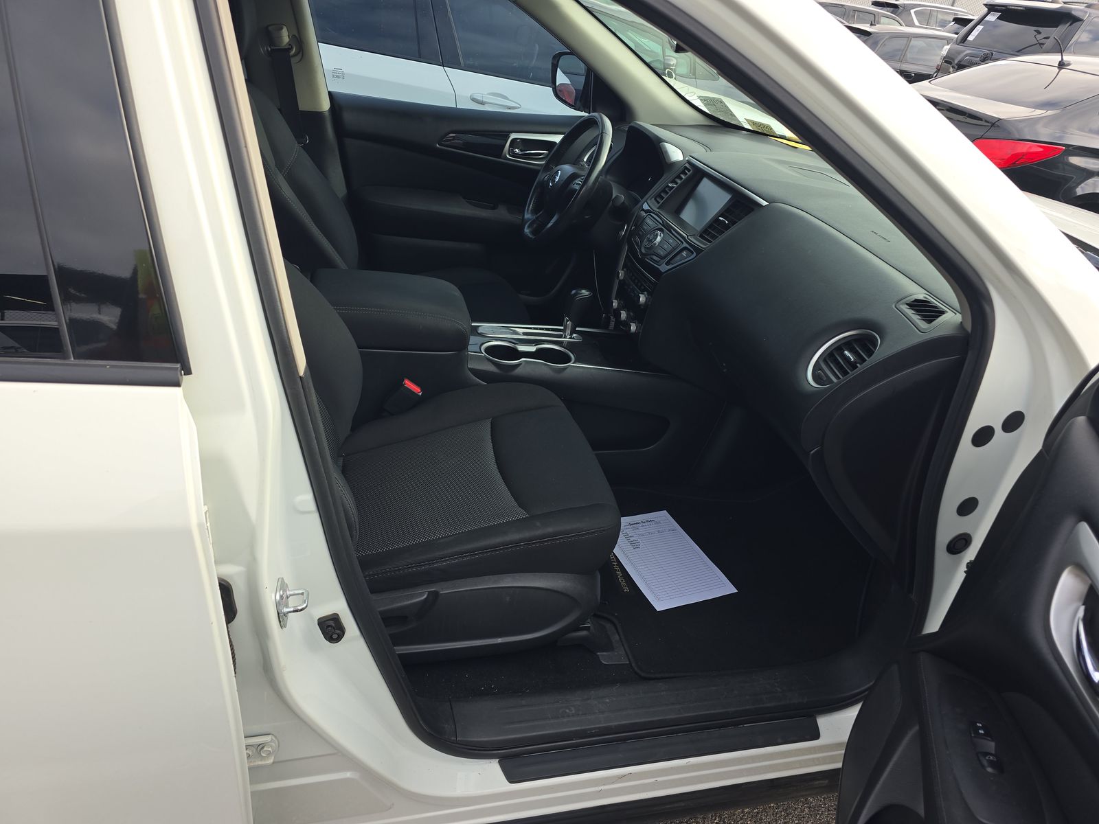 2017 Nissan Pathfinder SV FWD