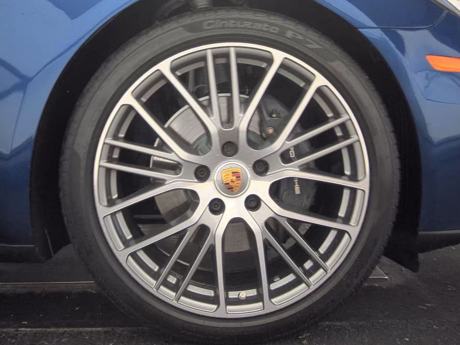 2023 Porsche Panamera 4 Platinum Edition AWD