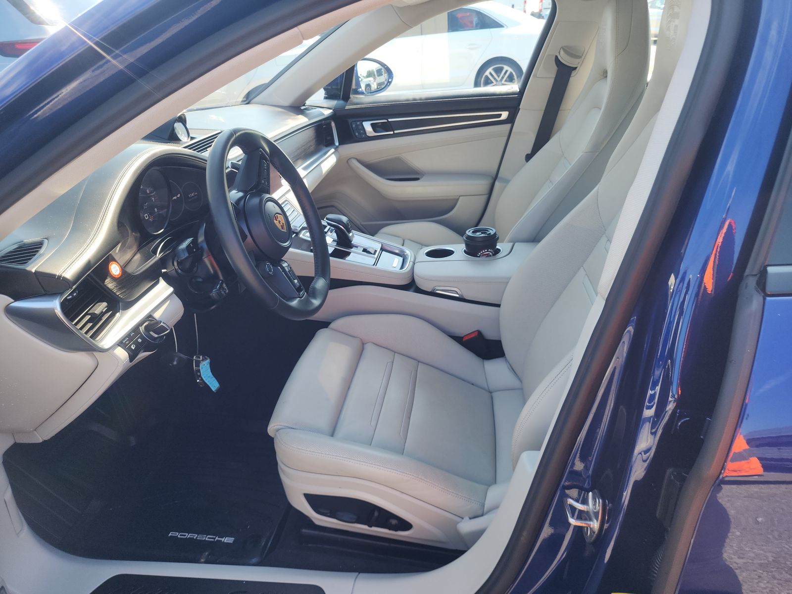 2023 Porsche Panamera 4 Platinum Edition AWD