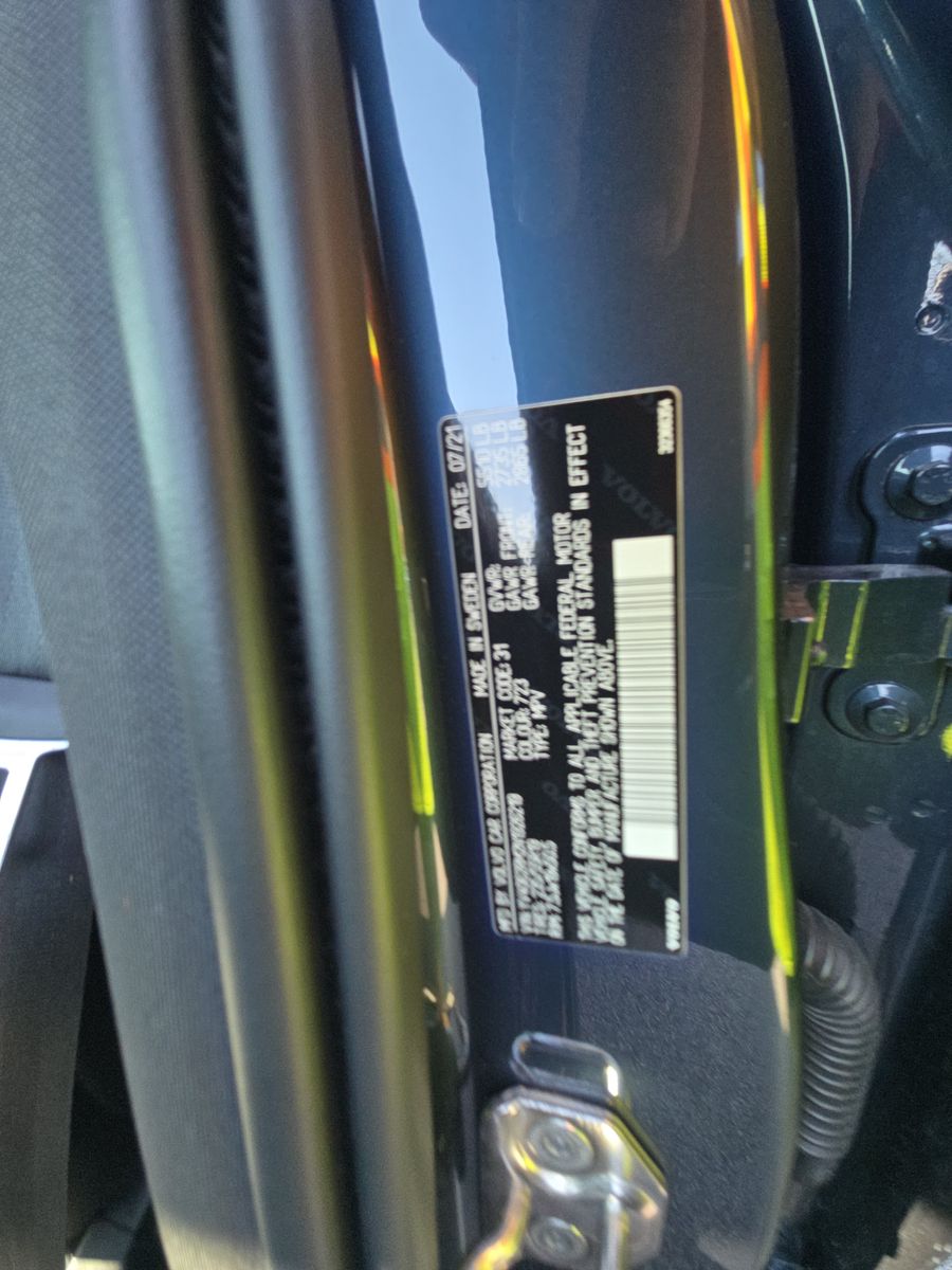 2022 Volvo XC60 B6 R-Design AWD