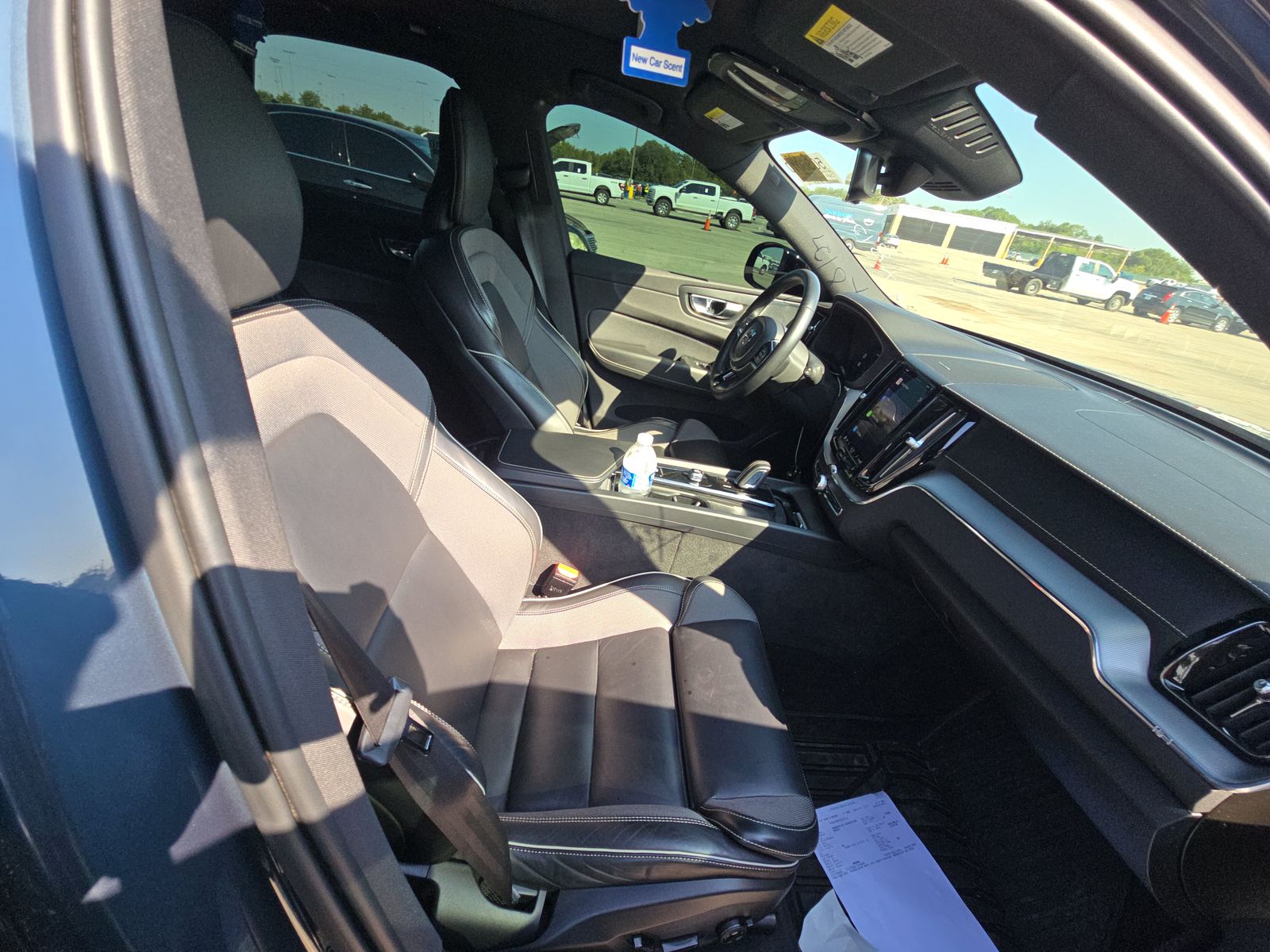 2022 Volvo XC60 B6 R-Design AWD