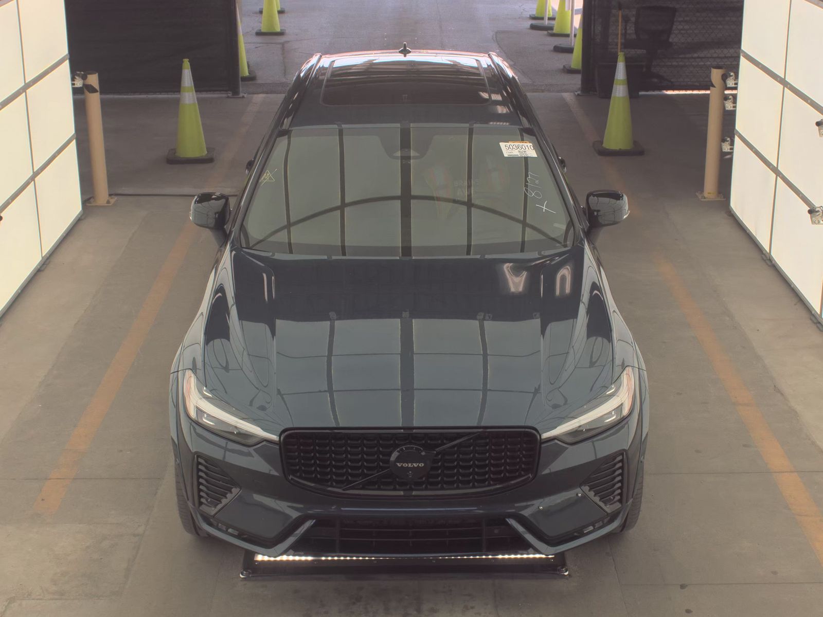 2022 Volvo XC60 B6 R-Design AWD