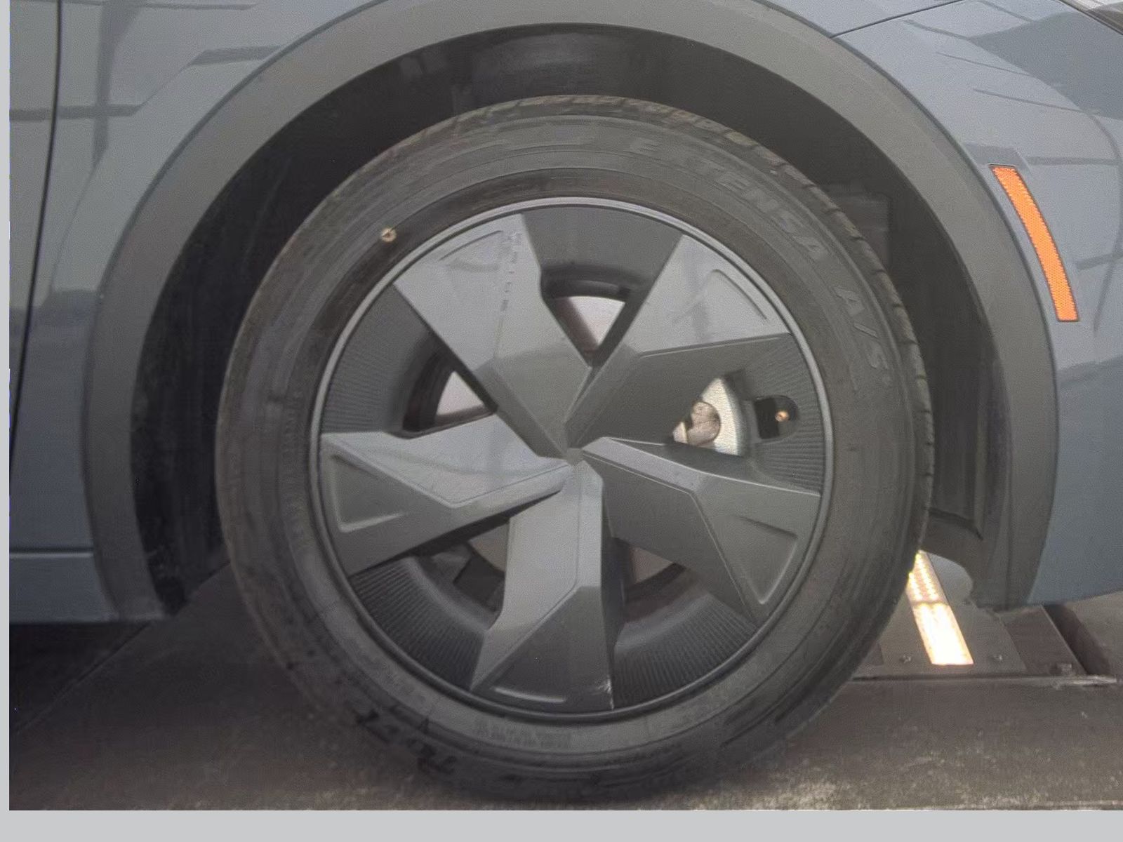 2024 Toyota Prius LE FWD