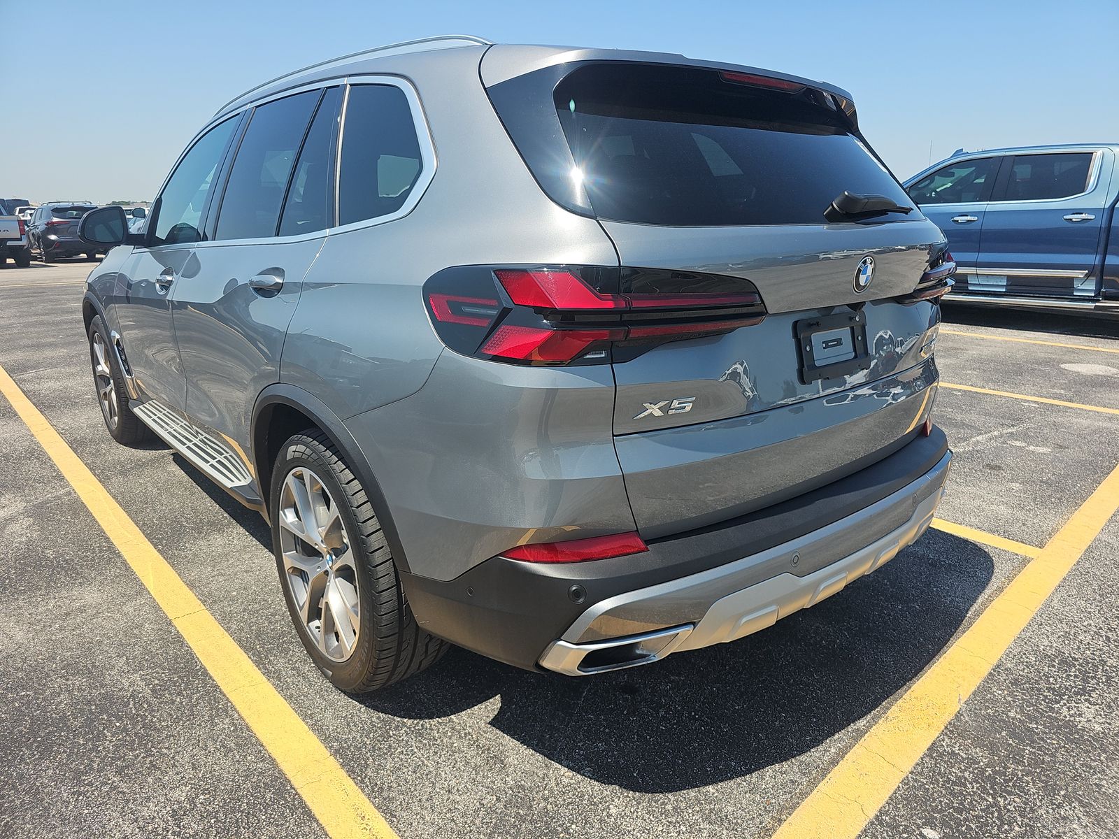 2025 BMW X5 xDrive40i AWD
