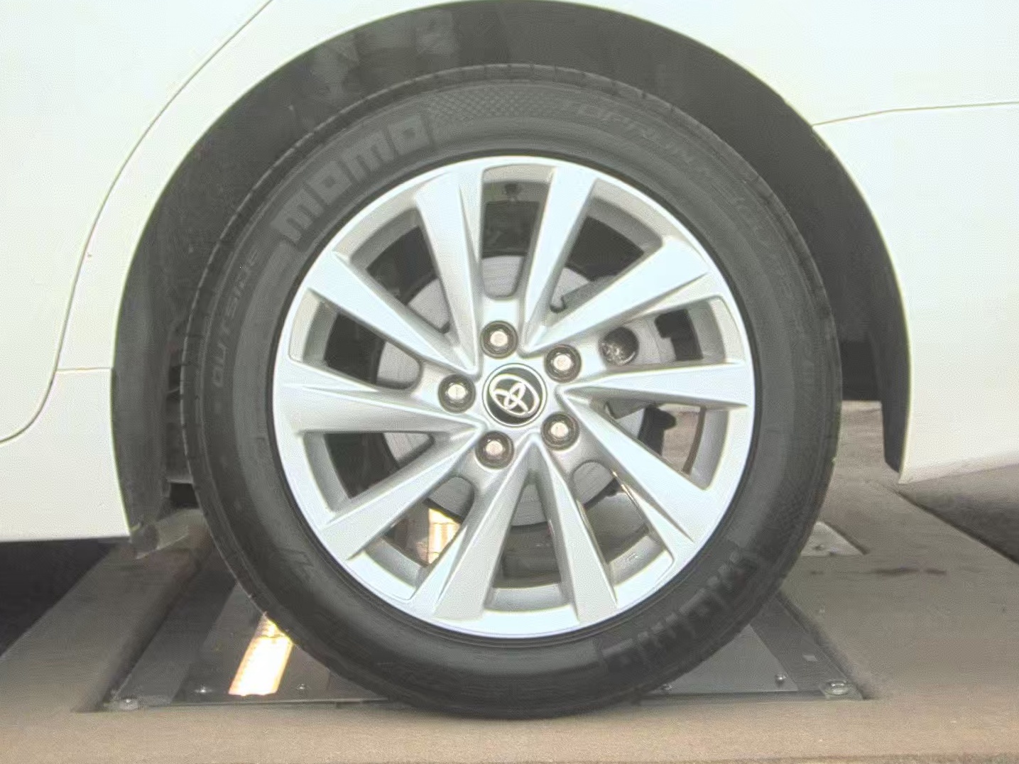 2023 Toyota Camry LE FWD