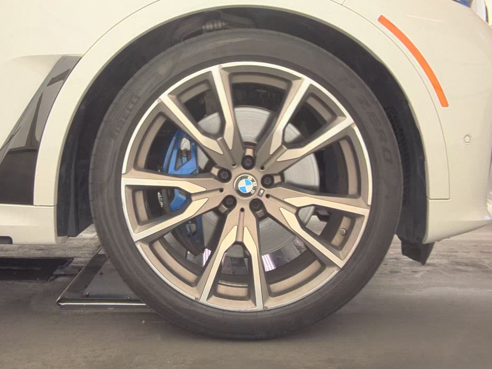 2020 BMW X7 M50i AWD