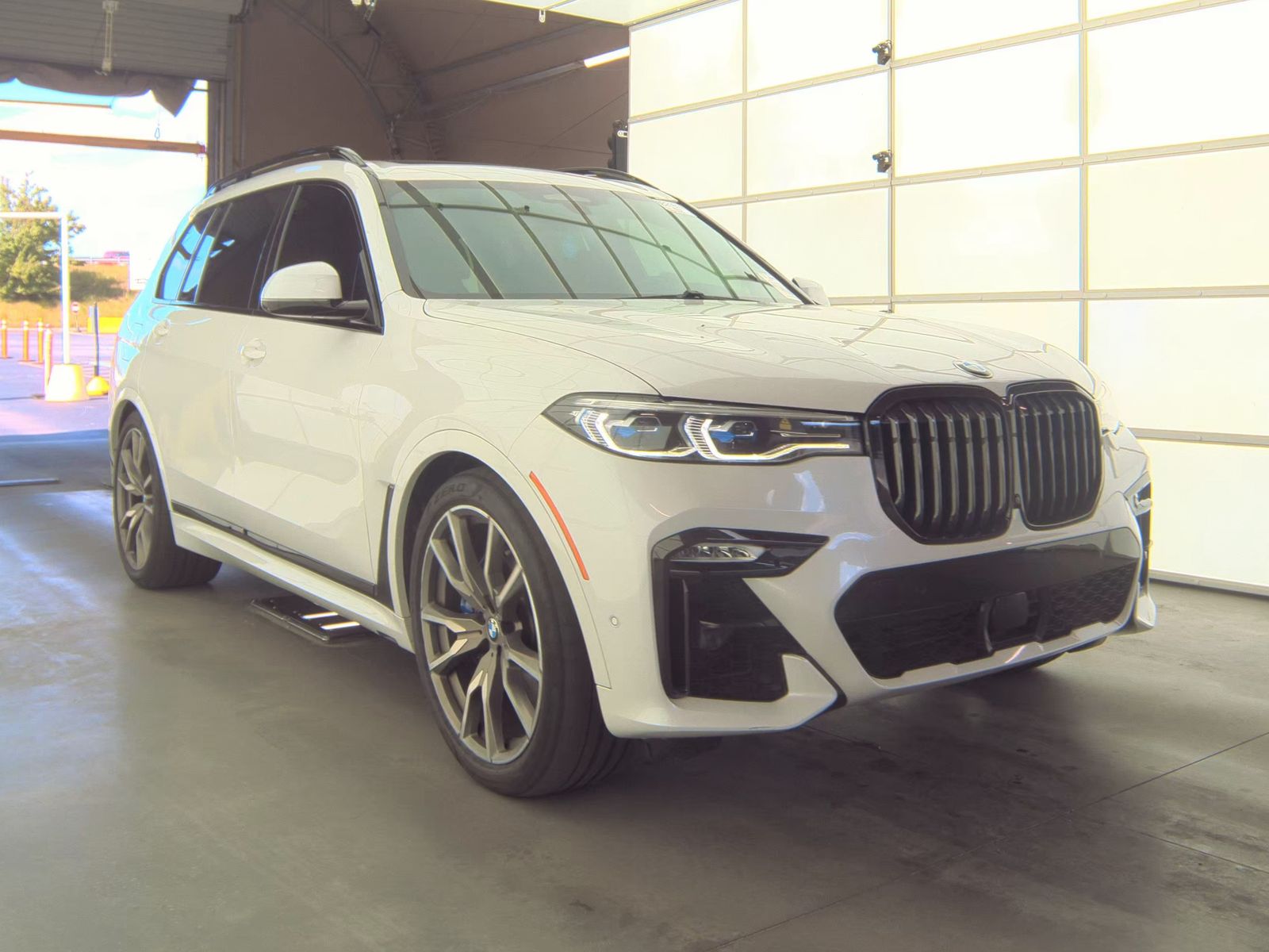 2020 BMW X7 M50i AWD