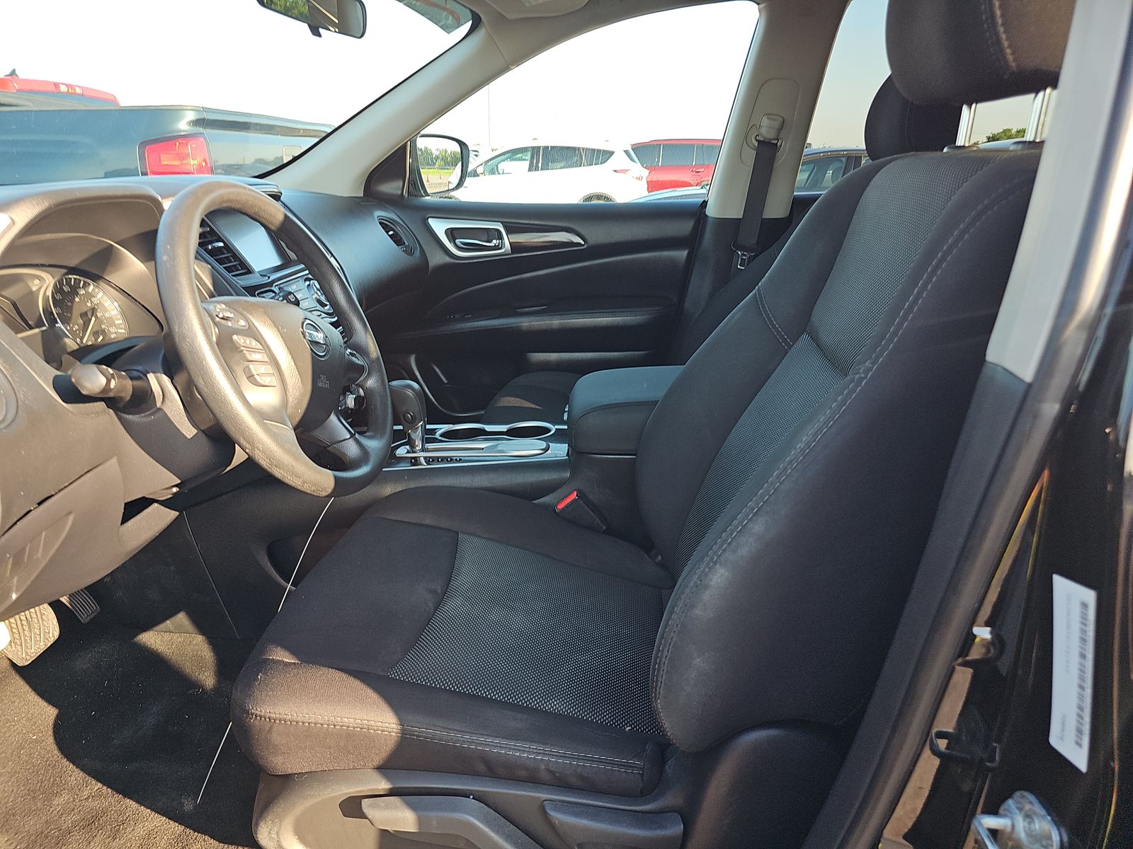 2019 Nissan Pathfinder S FWD