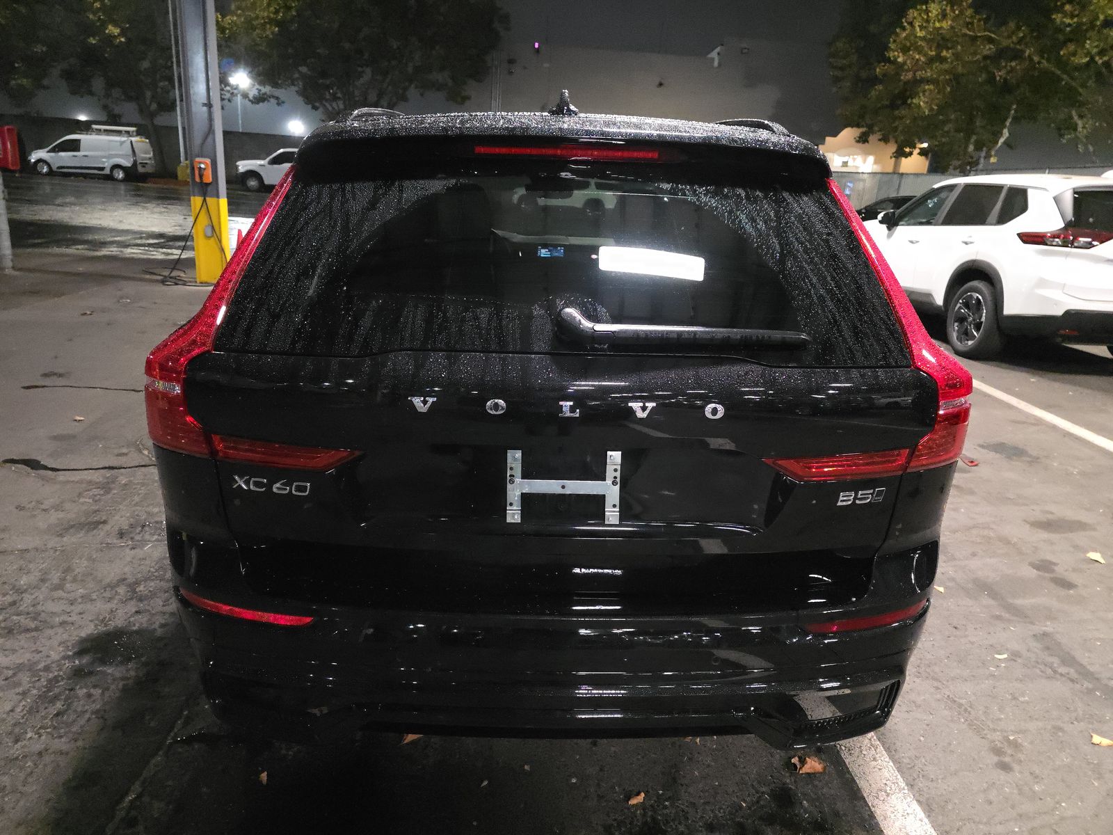 2025 Volvo XC60 B5 Plus AWD