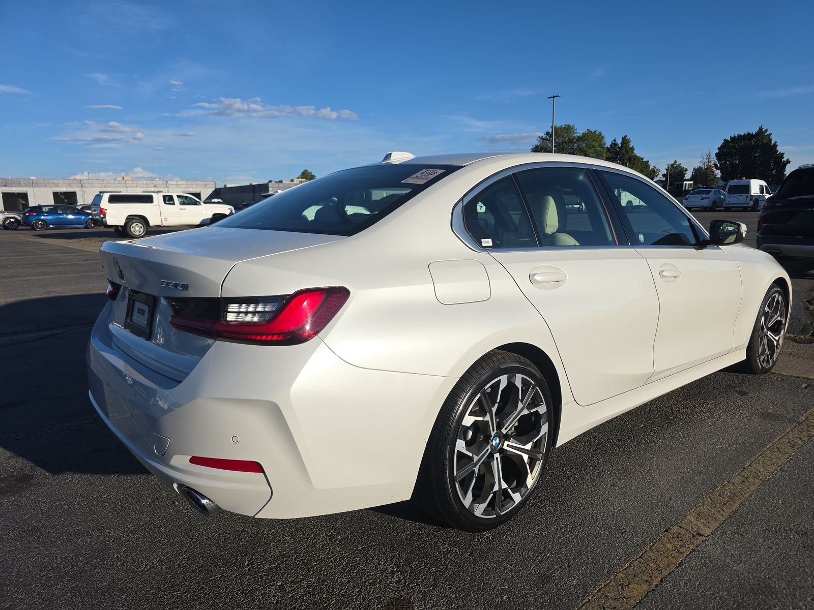 2025 BMW 3 Series 330i xDrive AWD