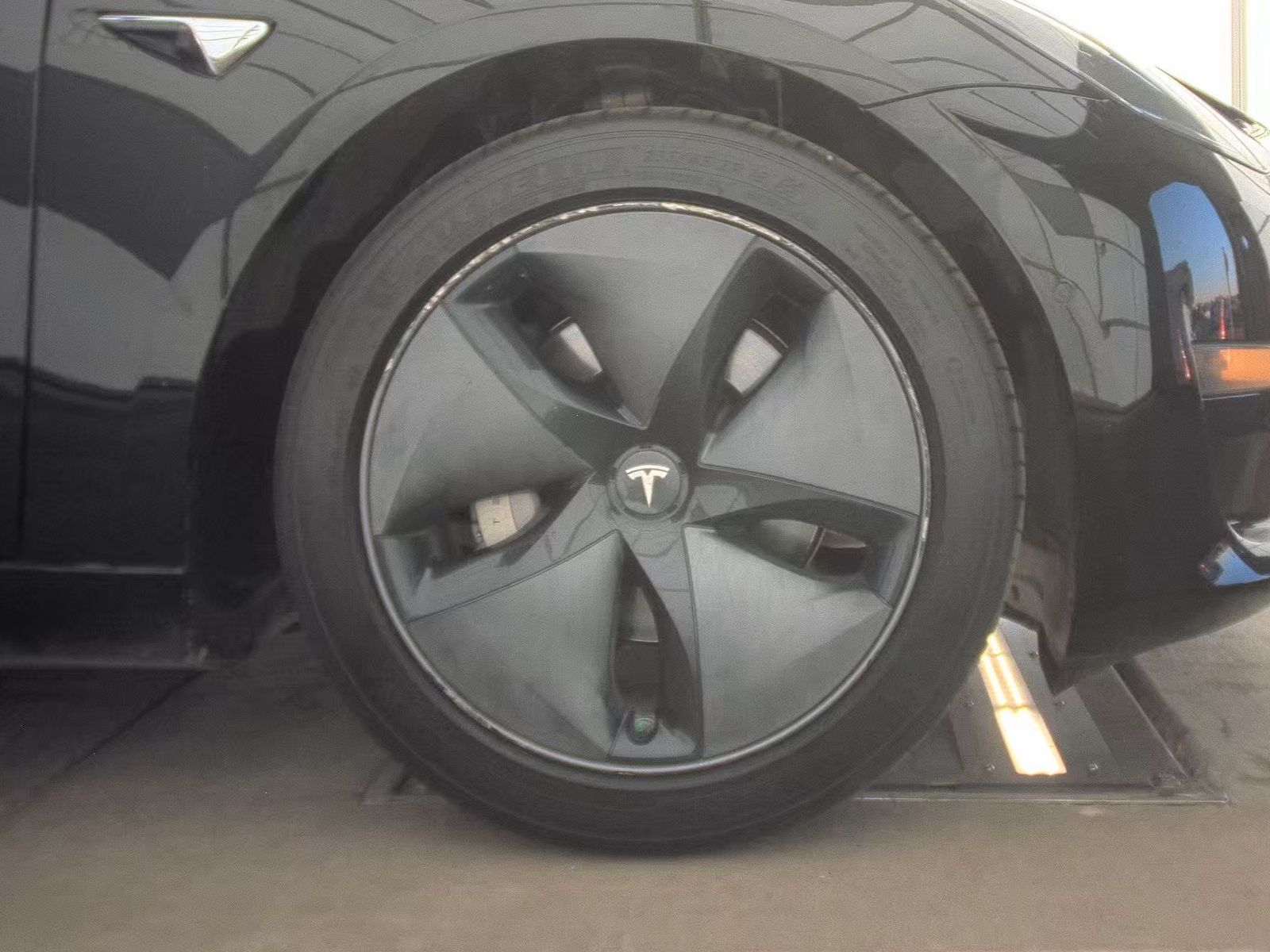 2019 Tesla Model 3 Standard Range FWD