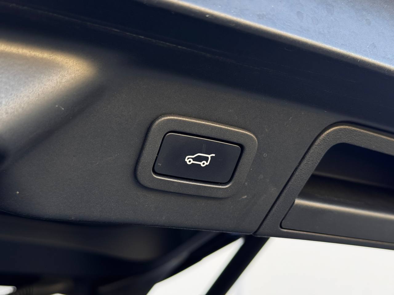 2019 Land Rover Range Rover Velar R-Dynamic SE AWD