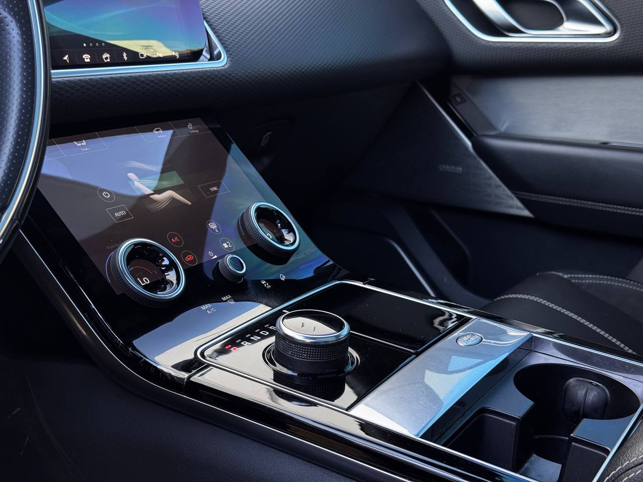 2019 Land Rover Range Rover Velar R-Dynamic SE AWD
