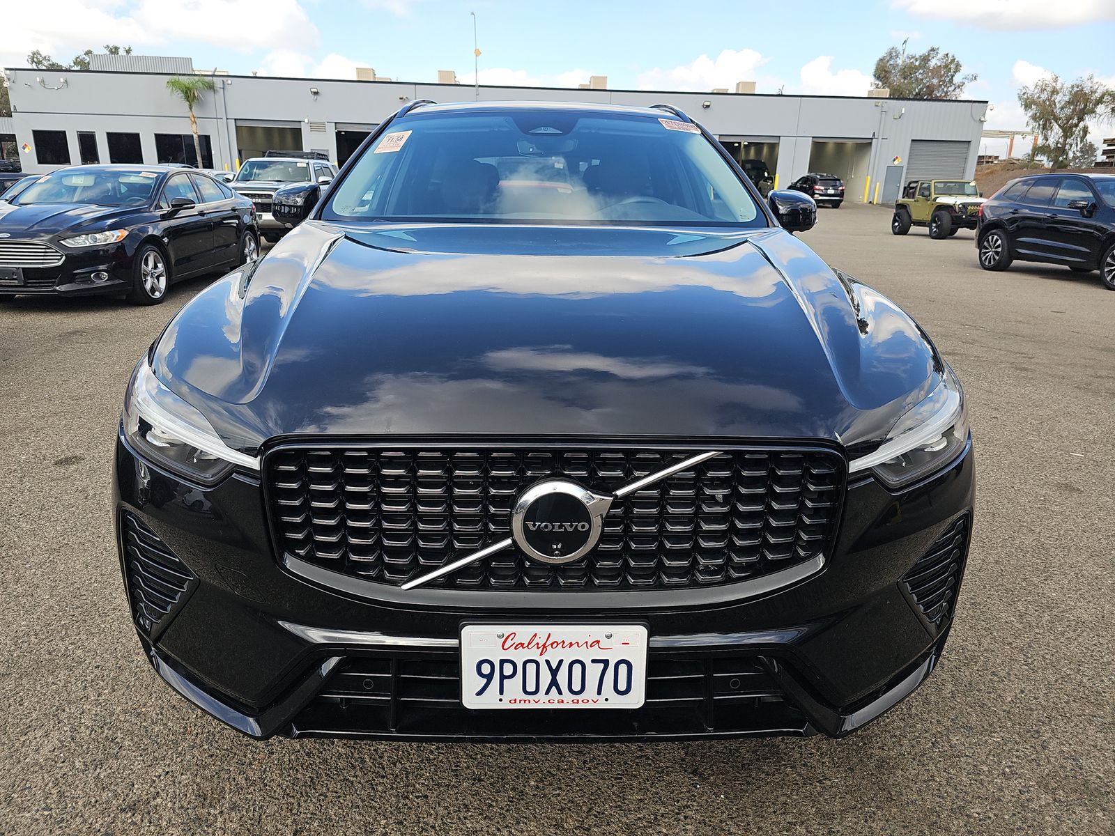 2025 Volvo XC60 B5 Plus AWD