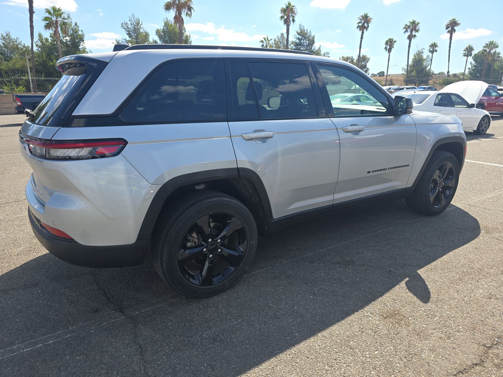2022 Jeep Grand Cherokee Altitude AWD