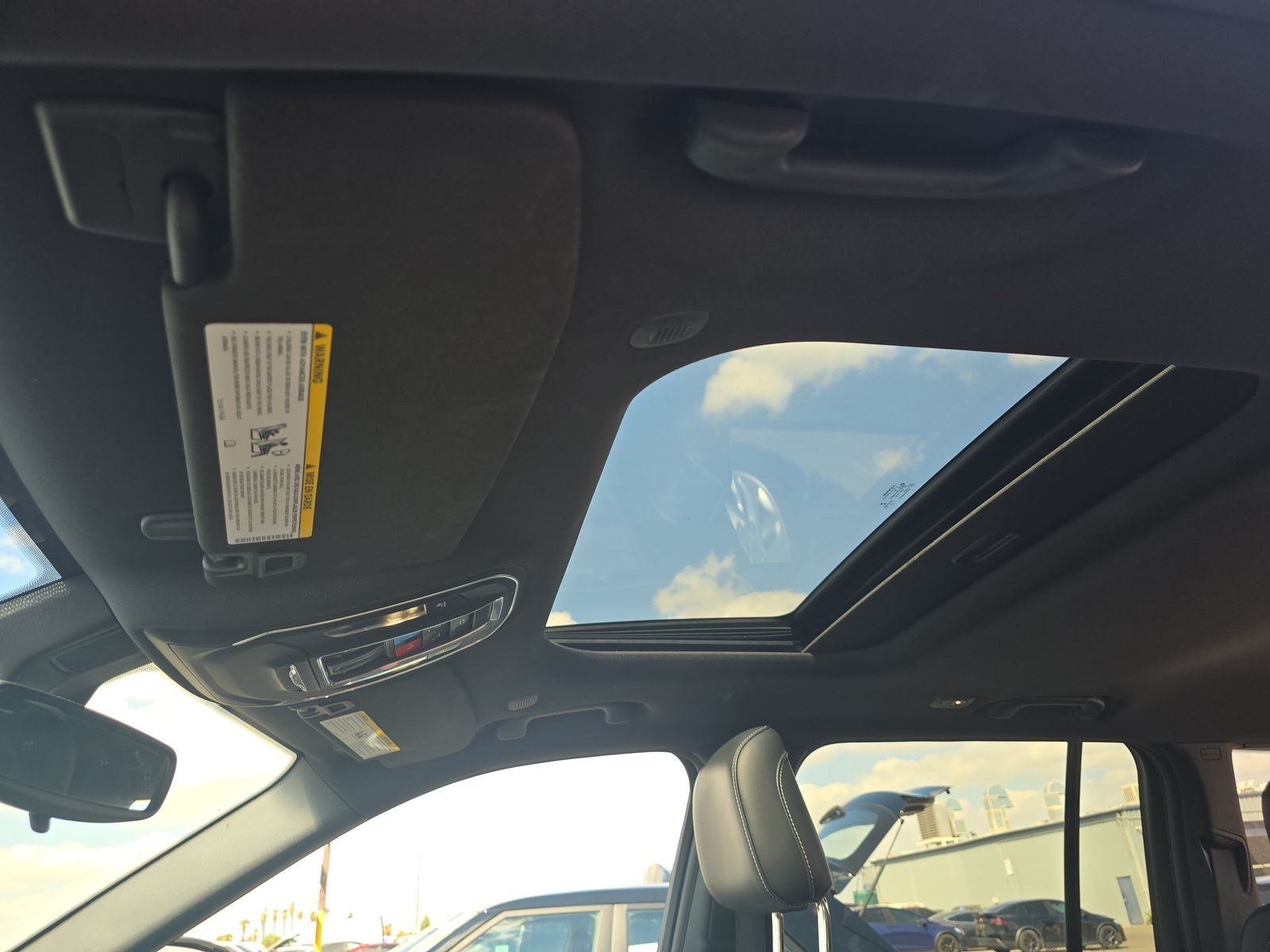 2022 Jeep Grand Cherokee Altitude AWD