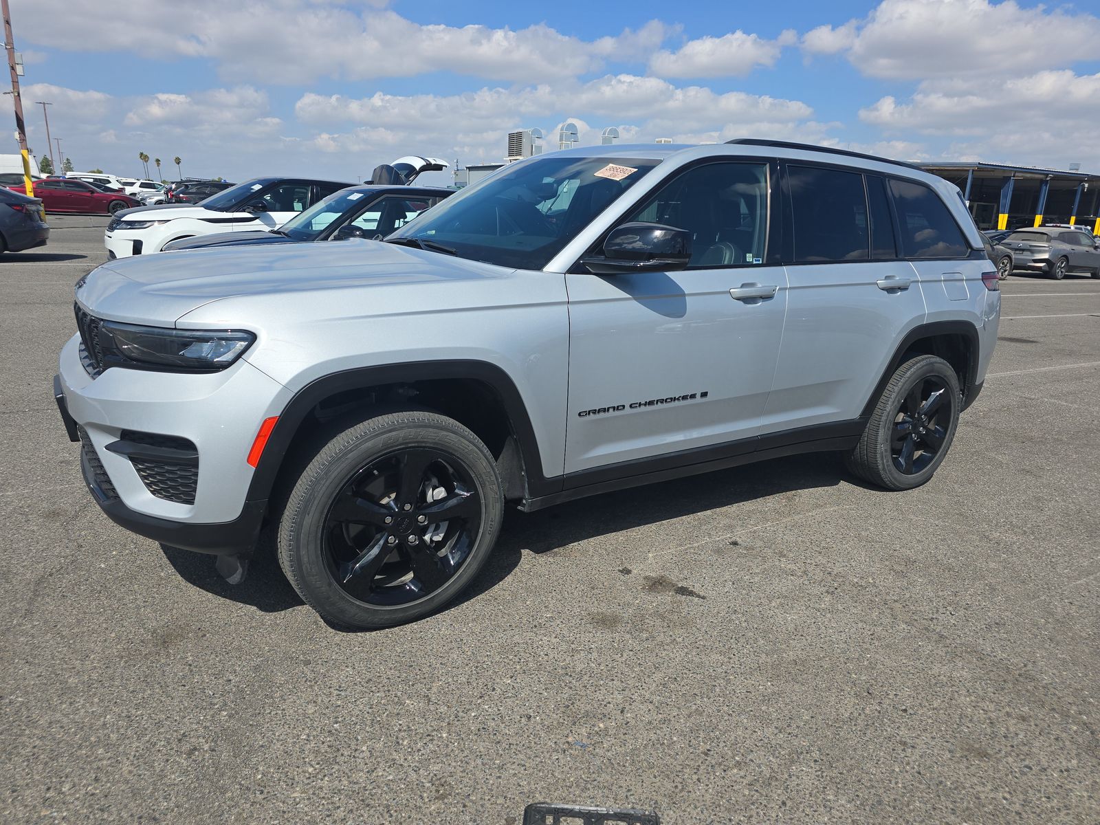 2022 Jeep Grand Cherokee Altitude AWD