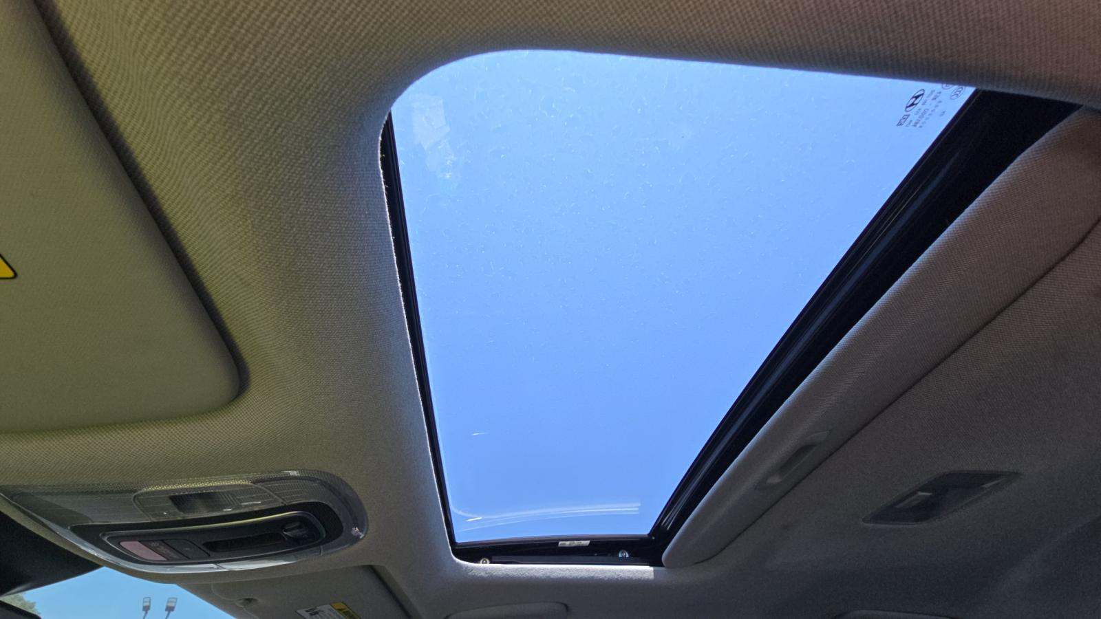 2025 Hyundai Elantra SEL Convenience FWD